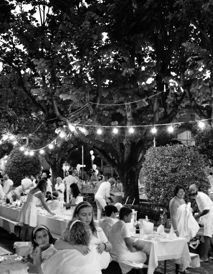 photo-1487630332554-fc4df01ad03e